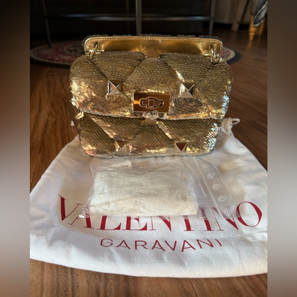Valentino Garavani Gold Roman Stud Flap Bag Quilted Sequins Small - Picture 1 of 10